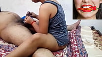 Негритяночка онанирует вульву с помощью страпон на стуле